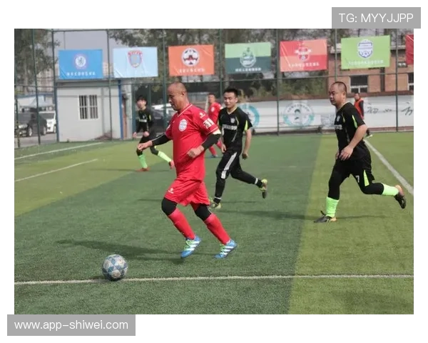 尊龙足球官网全面介绍足球比赛规则、球队信息及赛事时间表,满足足球爱好者的需求